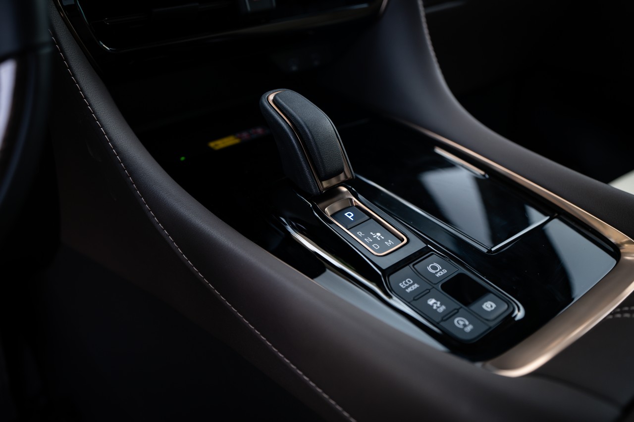 ناقل حركة أوتوماتيكي 8 سرعات